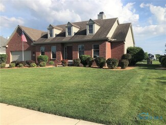 7403 Royal Timbers Ln, Waterville, OH 43566