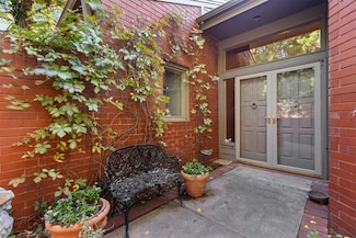 2825 NW Grand Blvd Unit 3, Oklahoma City, OK 73116