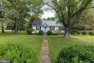 25209 Lafayette Dr, Rhoadesville, VA 22542
