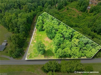 2595 Slate Rd, King, NC 27021