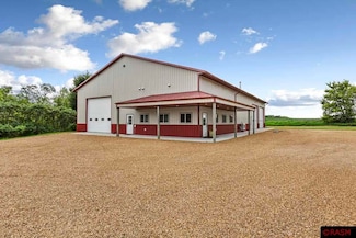 60451 211th St, Eagle Lake, MN 56024