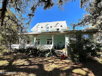 605 Ford Ave, Pascagoula, MS 39567
