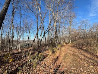 71 Hilltop Dr, Branford, CT 06405