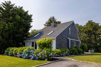 7 Massasoit Rd, Edgartown, MA 02539