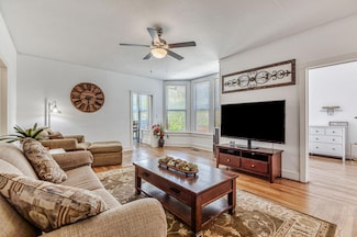 7449 Church St, Gilroy, CA 95020