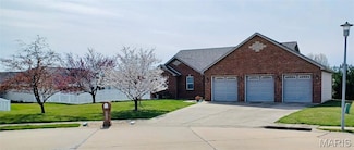 220 Sarah Ct, Waterloo, IL 62298