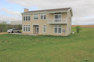 27894 Bellevue-Cascade Rd, Bellevue, IA 52031