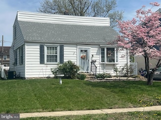 222 Love Ln, Norwood, PA 19074