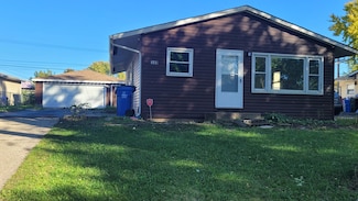 149 Austin Ave, Carpentersville, IL 60110