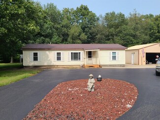 9597 Barbara Ct, Demotte, IN 46310
