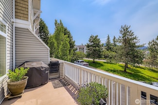 23120 SE Black Nugget Rd Unit D1, Issaquah, WA 98029