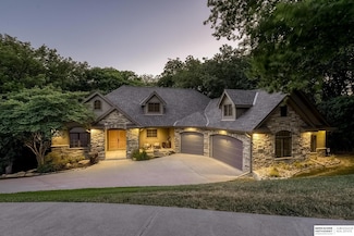 5016 S 237th Cir, Elkhorn, NE 68022