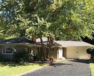 210 Overbrook Rd, Rochester, NY 14618