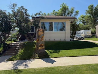 1011 W Broadway St, Lewistown, MT 59457