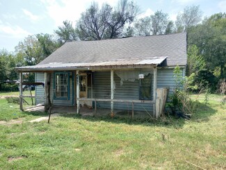 463 N Bekemeier St, Stotts City, MO 65756
