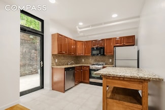 205 W 10th St, New York, NY 10014