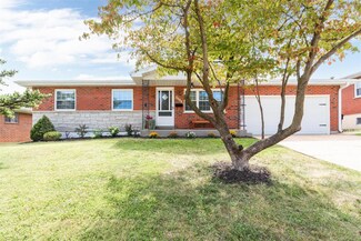 4360 Schmittwoods Ct, Saint Louis, MO 63123
