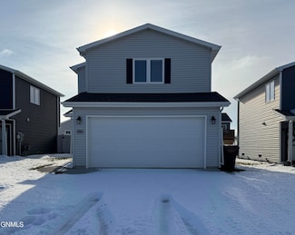 6985 Majestic Loop, Bismarck, ND 58504