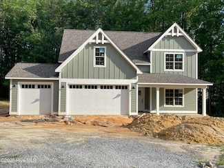 517 Belcroft Dr, Carthage, NC 28327