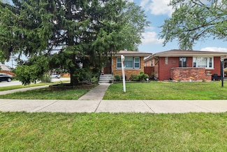 8558 Parkside Ave, Burbank, IL 60459
