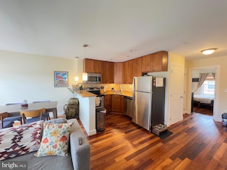 911 Kennedy St NW Unit 13, Washington, DC 20011