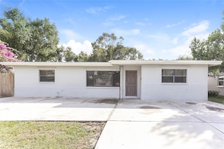 911 Orangeview Dr, Largo, FL 33778
