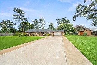 532 Woolridge Dr, Conroe, TX 77301