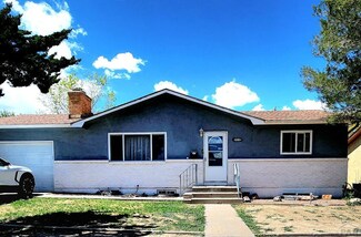 2033 Rosewood Ln, Pueblo, CO 81005