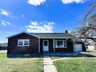 1110 6th St, Whitehall, PA 18052