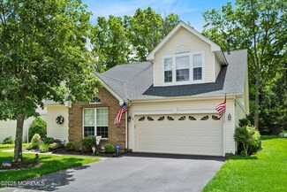 102 Sylvan Lake Blvd, Bayville, NJ 08721