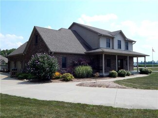 829 W Michaels Ct, Fountaintown, IN 46130