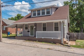 311 Degenhardt Ave, Saint Louis, MO 63125