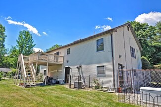 186 County Rd, Freetown, MA 02717
