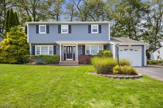 27 Circle Dr, Rockaway, NJ 07866