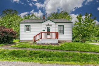 227 Roosevelt St, Lebanon, IL 62254