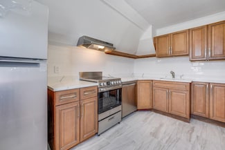 304 Fulton Ave Unit 3, Jersey City, NJ 07305