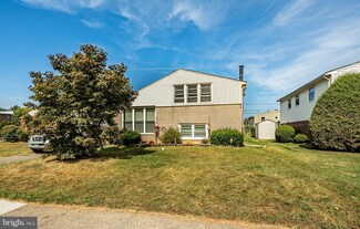 809 Hawthorne Ave, Secane, PA 19018