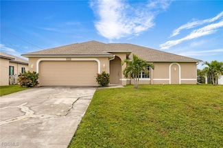906 SW 11th Place, Cape Coral, FL 33991