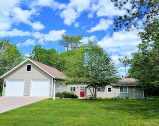 790 N Horseshoe Lake Dr, Gwinn, MI 49841
