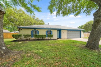 1917 Klauke Ct, Rosenberg, TX 77471