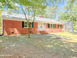 103 Woodlawn Dr, Williamston, NC 27892