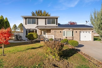 113 E 15th St, West Liberty, IA 52776