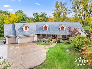 2420 Hylane Ct NE, Grand Rapids, MI 49505