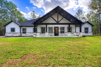 15912 Post Oak Dr, Plantersville, TX 77363