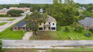 8205 Carver Rd, Houston, TX 77088