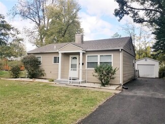 446 N 39th St, Belleville, IL 62226