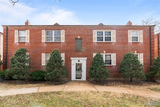 5872 Sunshine Dr Unit 110, Saint Louis, MO 63109