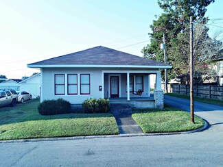 1021 Hickory St, Arkadelphia, AR 71923