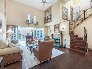 631 Serendipity Dr, Naples, FL 34108