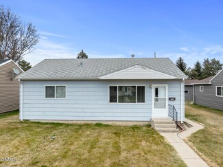 708 13th Ave W, Williston, ND 58801